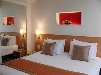Inn Ever Rich 3*